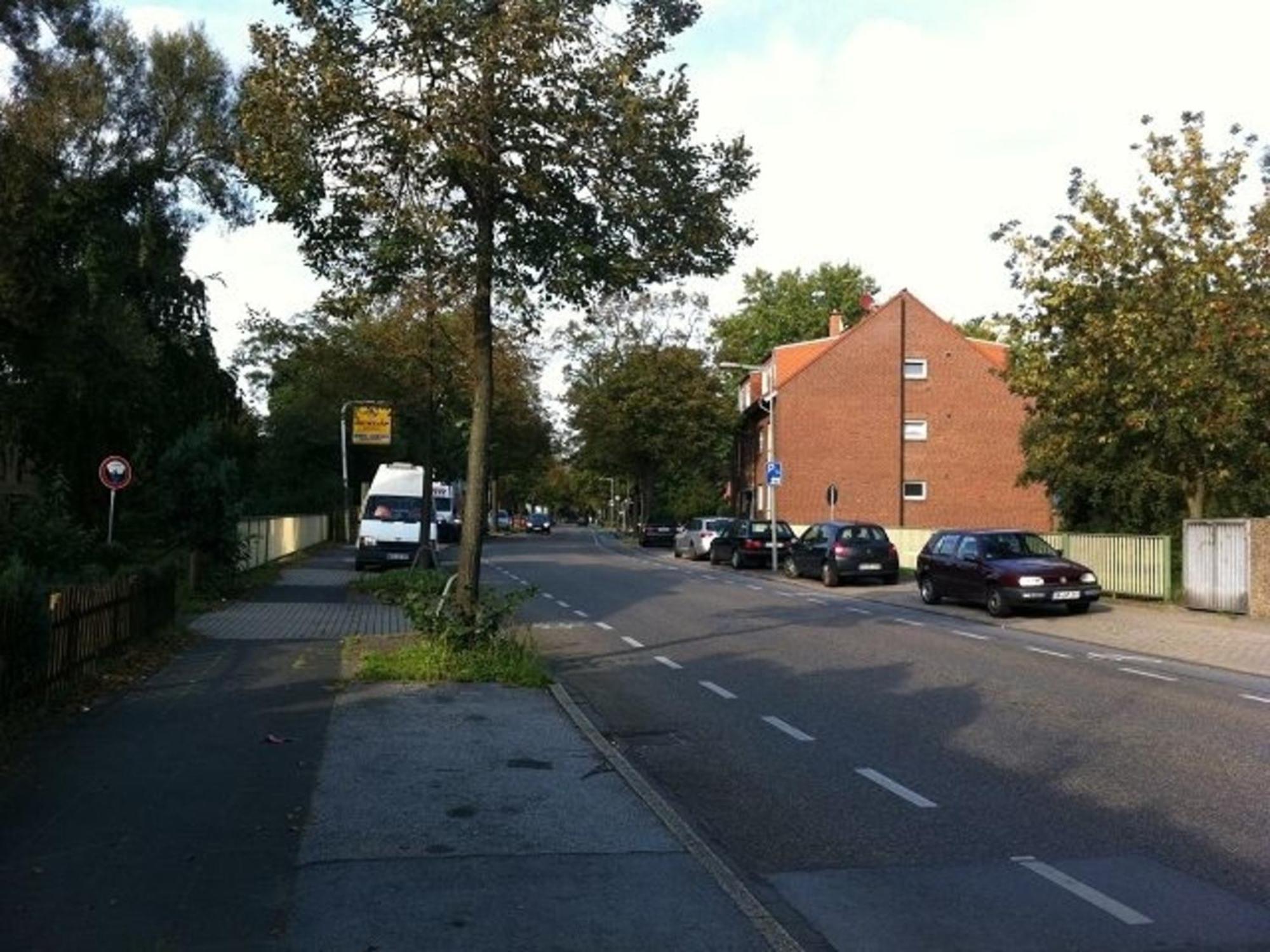 Apartamento Studio 49 Mit Balkon, Einbau Kueche , Eigenes Bad ,2 Boxspringbetten, W-Lan, Tv , Waschmaschine Oberhausen  Exterior foto